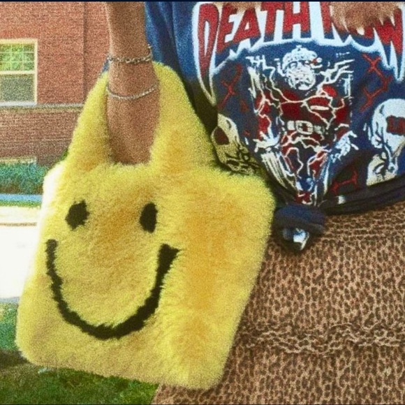 A Shop Of Things SMILEY SMILE YELLOW FAUX FUR BAG HANDBAG PURSE - Picture 3 of 6